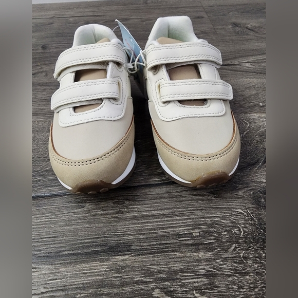Boys toddler sneakers size 8 NWT - Picture 2 of 6